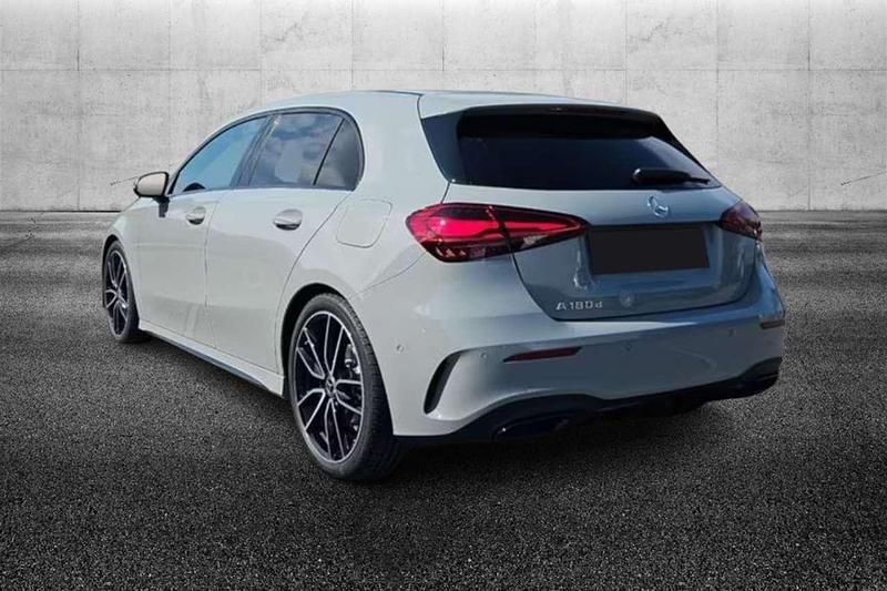 Usata Mercedes A180 Advanced Plus 116 CV (85 kW) 2025 Grigio Berlina