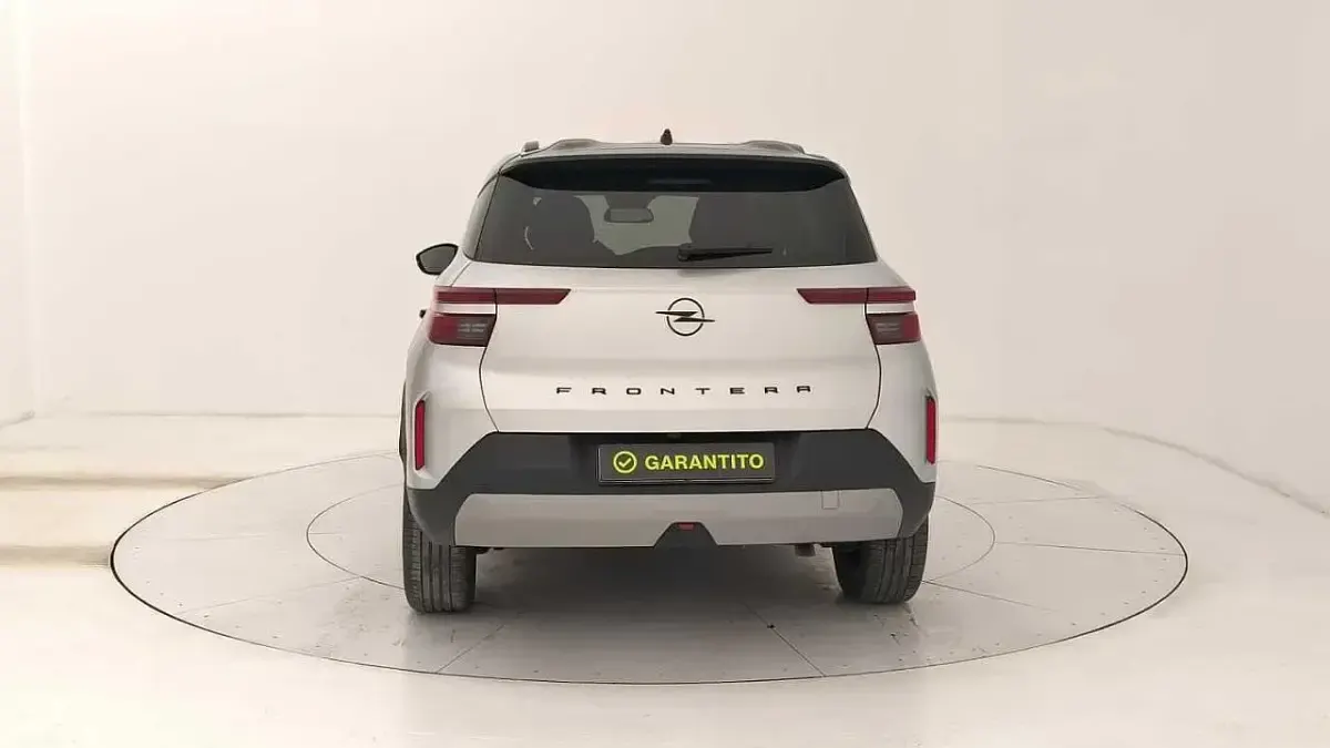 Usata Opel Frontera 136 CV (100 kW) 2025 Kaolin white SUV