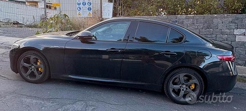 Usata Alfa Romeo Giulia 190 CV (139 kW) 2022 Nero Berlina