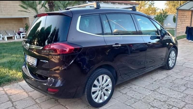 Usata Opel Zafira Eco 150 CV (110 kW) 2013 Marrone Monovolume