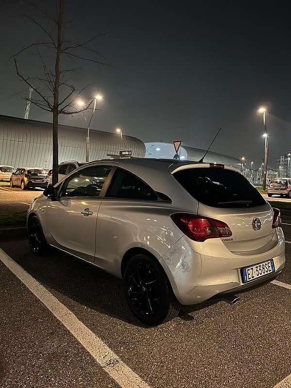 Usata Opel Corsa S 90 CV (66 kW) 2015 Argento Utilitaria