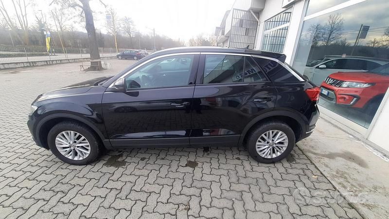 Usata VW T-Roc Business 116 CV (85 kW) 2020 Nero SUV