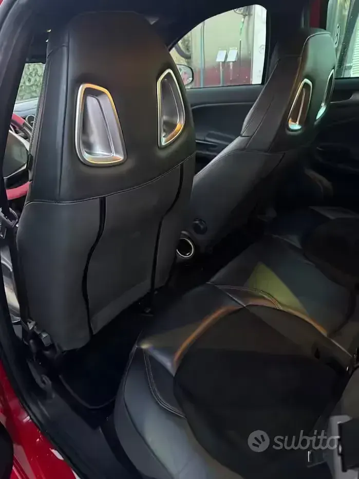 Usata Alfa Romeo Giulietta 109 CV (80 kW) 2016 Rosso Utilitaria