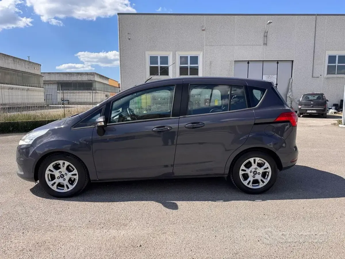 Usata Ford B-MAX 95 CV (69 kW) 2013 Grigio Monovolume