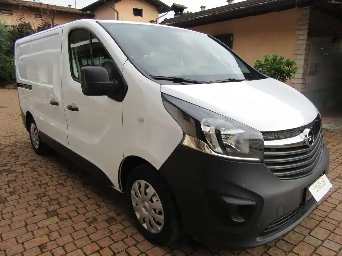 Usata Opel Vivaro 121 CV (88 kW) 2019 Bianco Monovolume