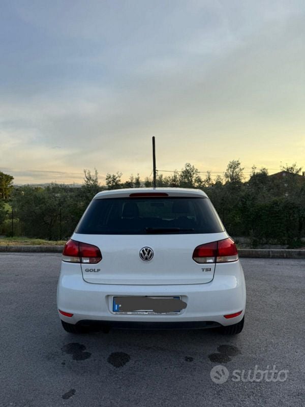 Usata VW Golf VI Highline 125 CV (91 kW) 2010 Bianco Utilitaria