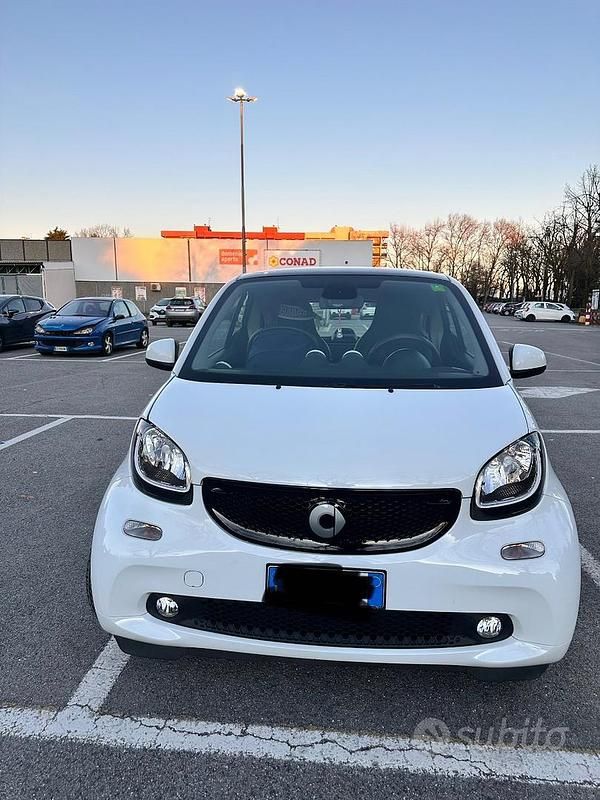 Usata Smart ForTwo Coupé 71 CV (52 kW) 2015 Bianco Coupé