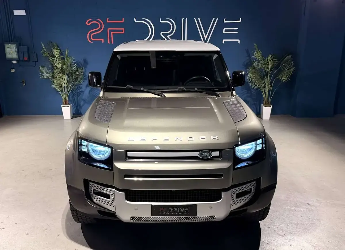 Usata Land Rover Defender 200 CV (147 kW) 2021 Verde SUV