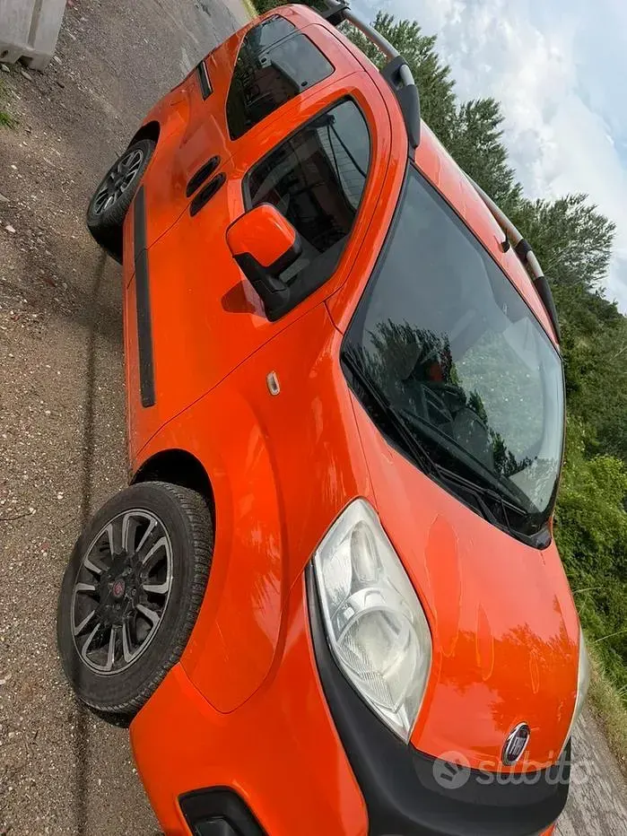 Usata Fiat Qubo 73 CV (53 kW) 2016 Rosso Monovolume