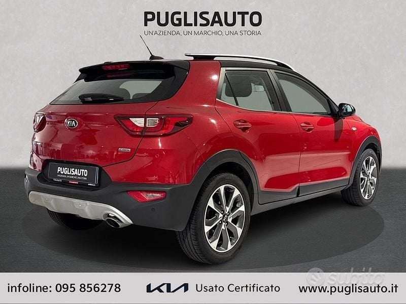 Usata Kia Stonic Style 110 CV (80 kW) 2018 Rosso SUV