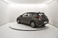 Usata Toyota Auris Hybrid Lounge 136 CV (100 kW) 2018 Grigio Berlina