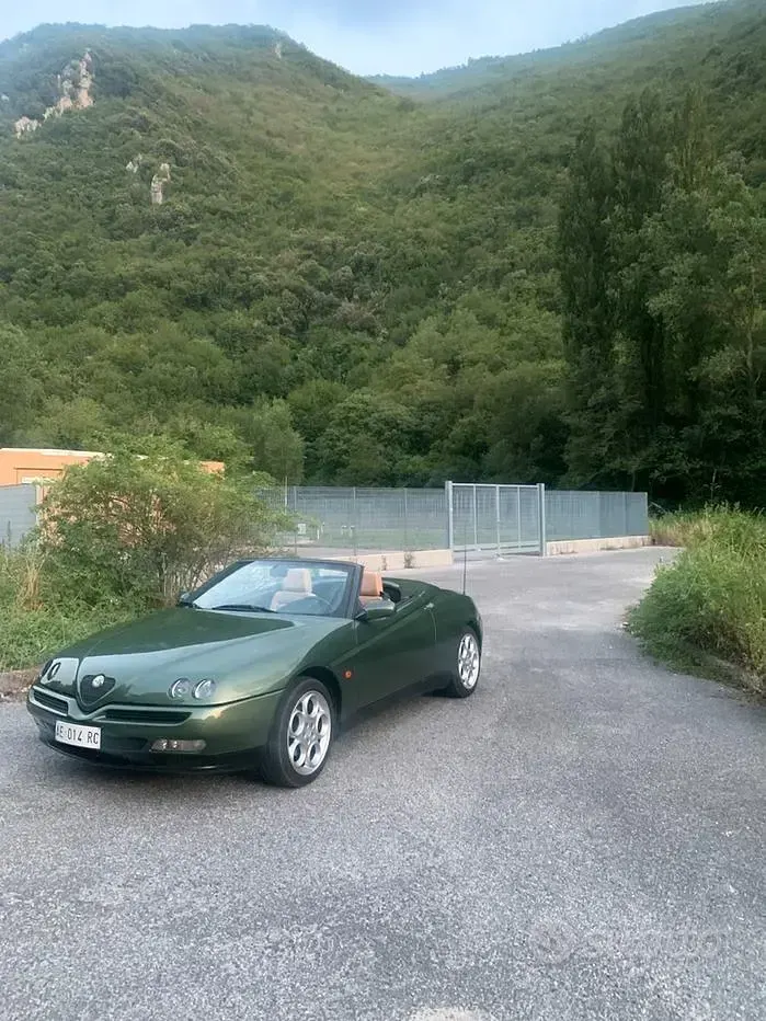 Usata Alfa Romeo Spider 150 CV (110 kW) 1995 Cabrio