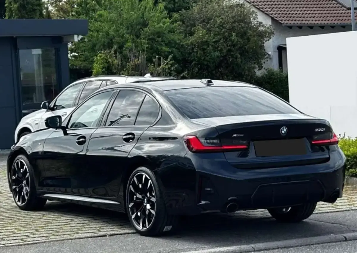 Usata BMW 330 M Sport 245 CV (180 kW) 2025 Nero Berlina