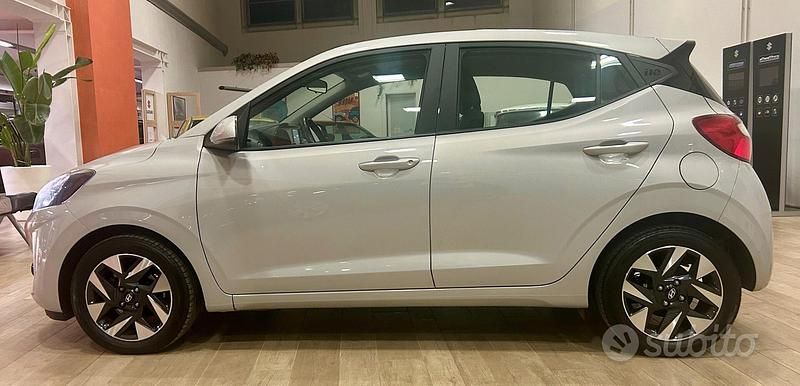 Brugt Hyundai i10 Prime 67 HK (49 kW) 2023 Grå Hatchback