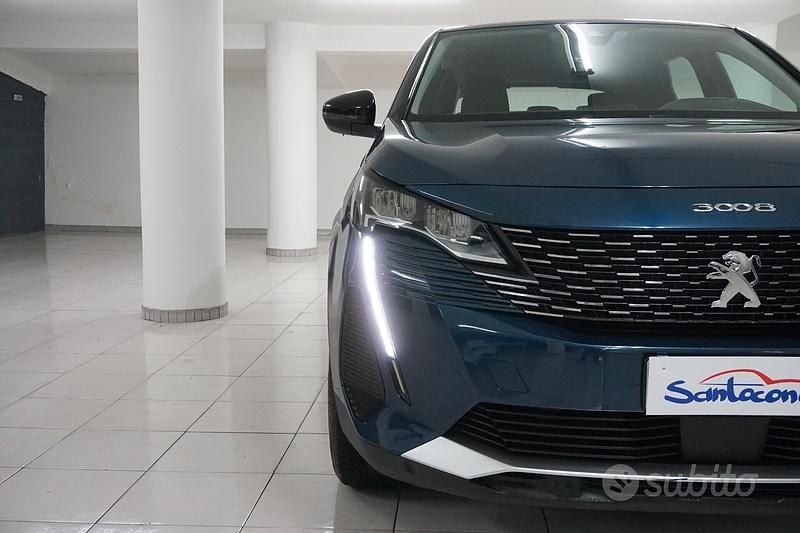 Usata Peugeot 3008 Allure 131 CV (96 kW) 2022 Blu SUV