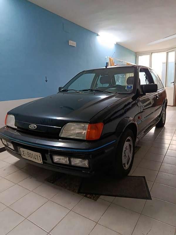 Usata Ford Fiesta 94 CV (69 kW) 1990 Nero Utilitaria