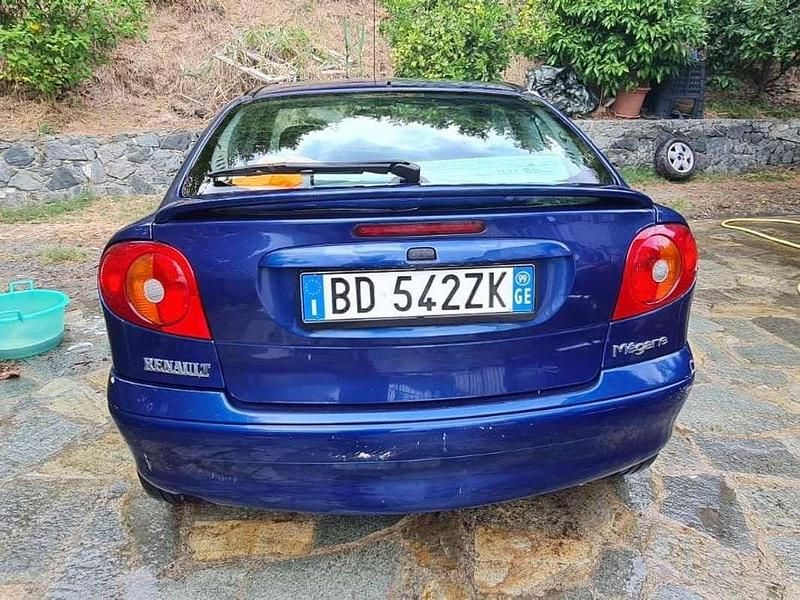 Usata Renault Mégane 107 CV (78 kW) 1999 Blu/azzurro Coupé