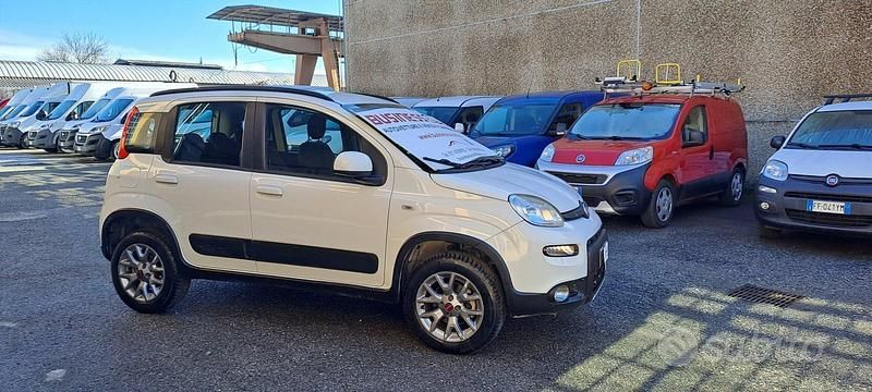Usata Fiat Panda 4x4 97 CV (71 kW) 2017 Bianco Utilitaria
