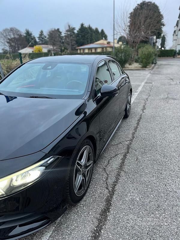 Usata Mercedes A200 Premium 150 CV (110 kW) 2019 Nero Berlina