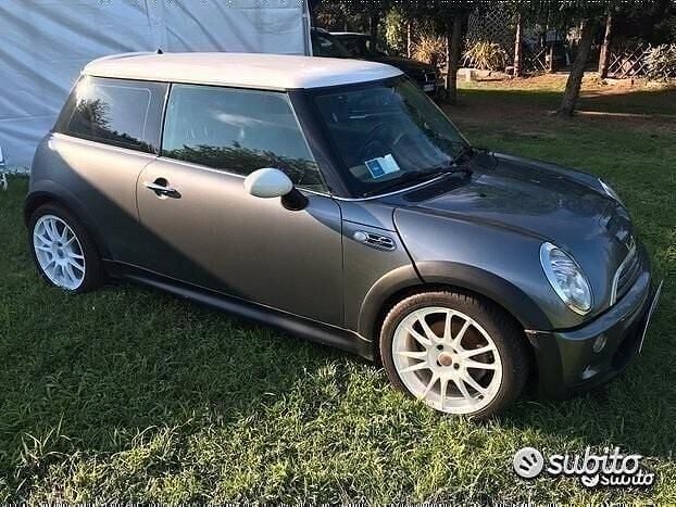 Usata Mini Cooper S 163 CV (119 kW) 2004 Grigio Utilitaria