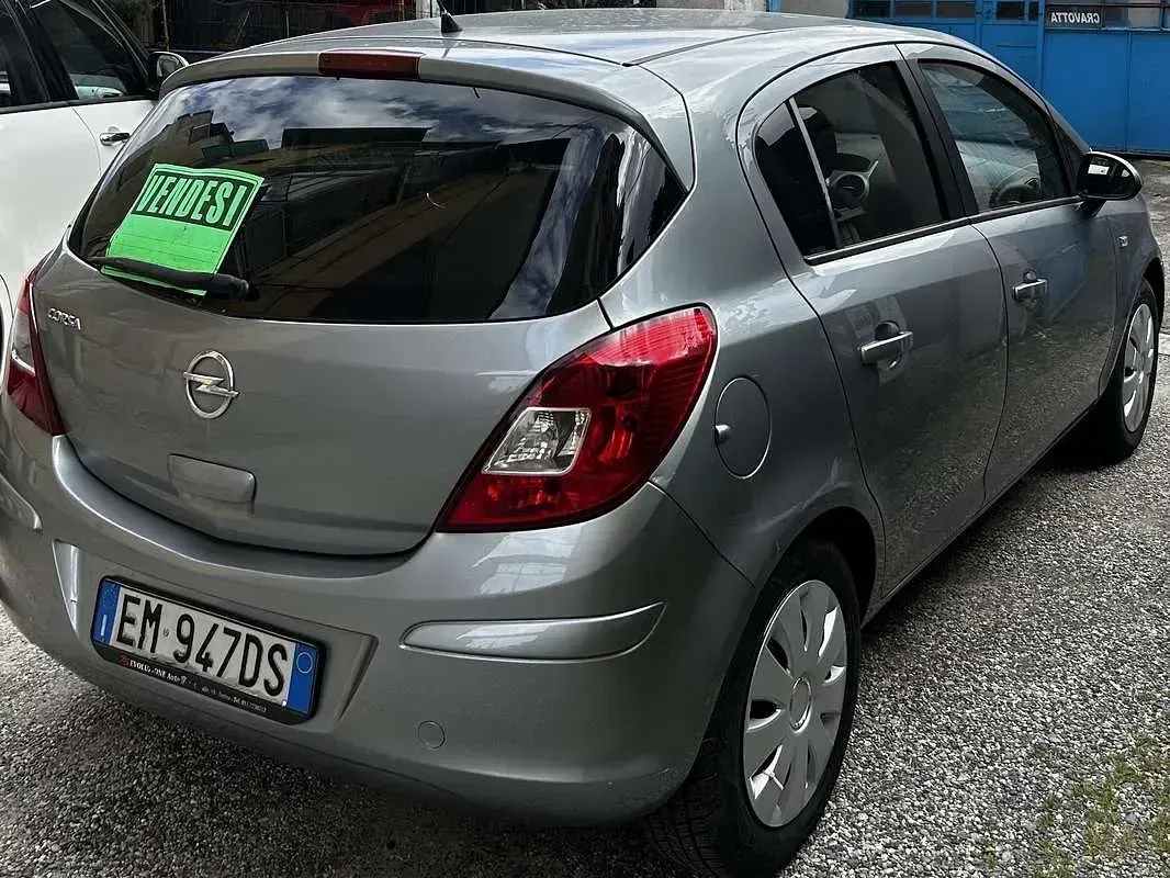 Usata Opel Corsa 86 CV (63 kW) 2014 Grigio Utilitaria