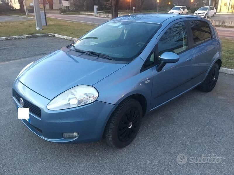 Usata Fiat Grande Punto Dynamic 77 CV (56 kW) 2009 Utilitaria