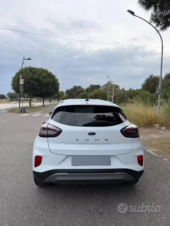 Usata Ford Puma Titanium 120 CV (88 kW) 2022 Bianco SUV