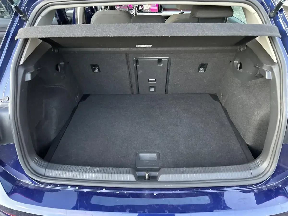 Usata VW Golf VIII Life 110 CV (80 kW) 2022 Blu Berlina