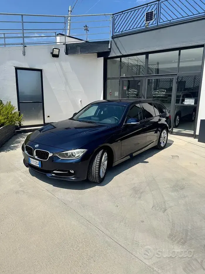 Usata BMW 316 Sport Line 116 CV (85 kW) 2015 Blu Station wagon