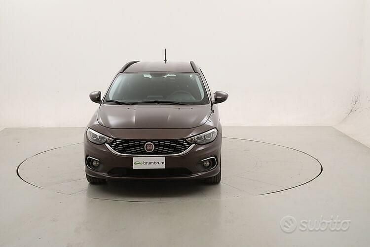 Usata Fiat Tipo Lounge 120 CV (88 kW) 2021 Marrone Station wagon