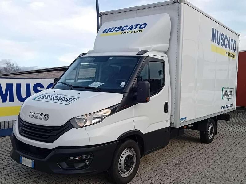 Usata Iveco Daily 160 CV (117 kW) 2023 Bianco Furgone