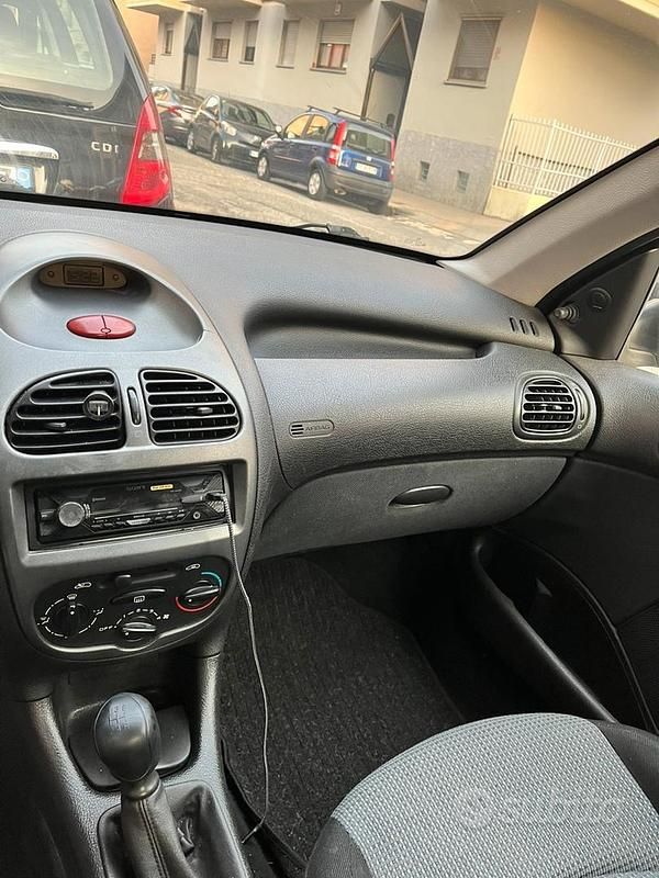 Usata Peugeot 206 2005 Utilitaria