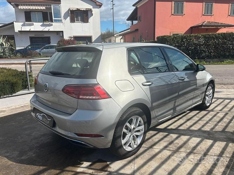 Usata VW Golf VII Sport 116 CV (85 kW) 2019 Grigio Berlina