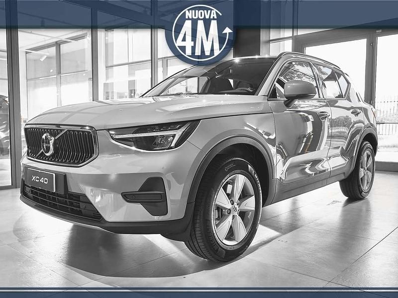 Nuova Volvo XC40 163 CV (119 kW) 2026 Cloud blue SUV