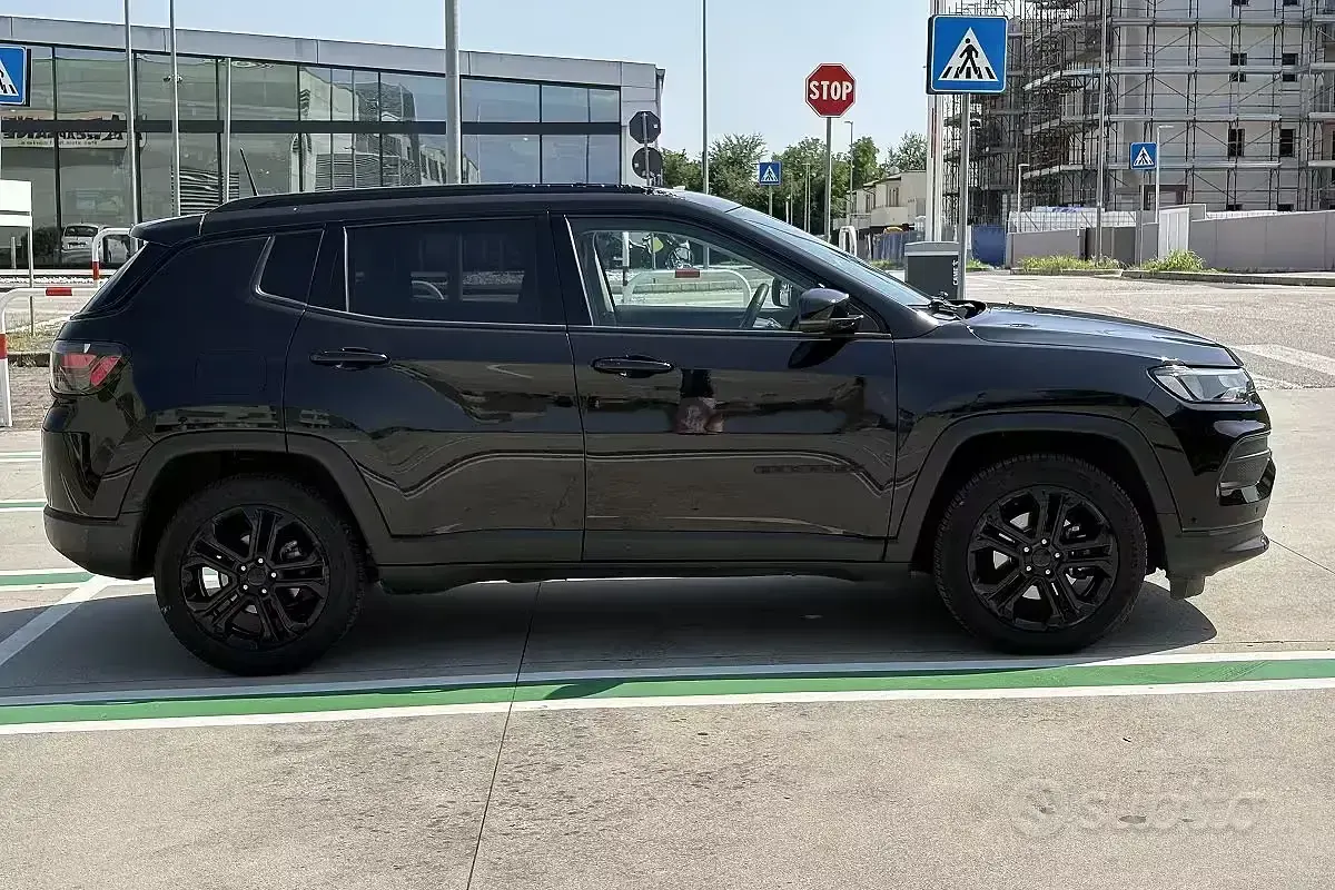 Usata Jeep Compass Night Eagle 131 CV (96 kW) 2022 Nero SUV