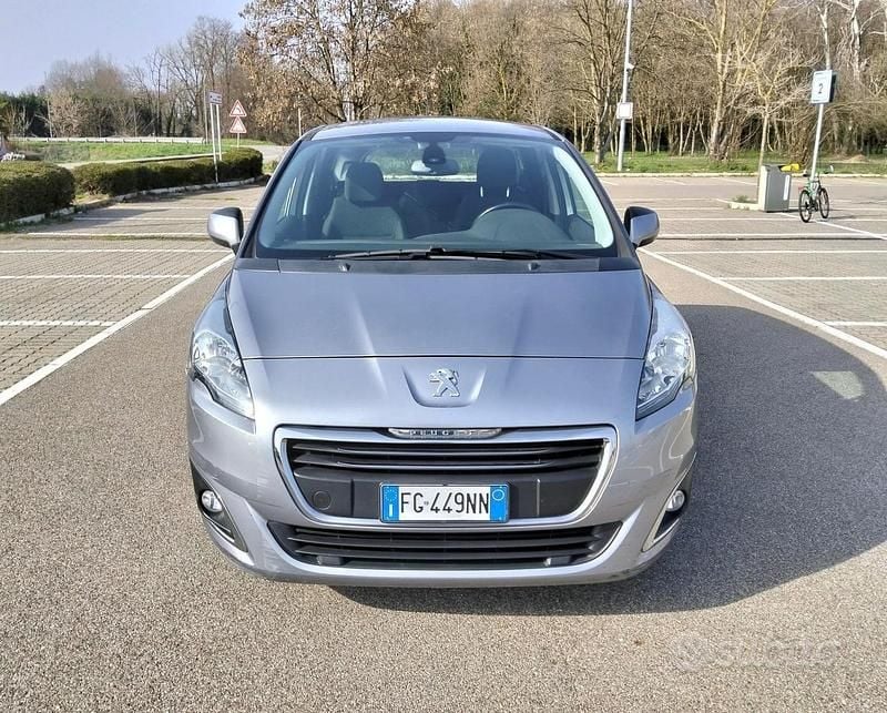 Usata Peugeot 5008 Allure 120 CV (88 kW) 2016 Grigio Station wagon