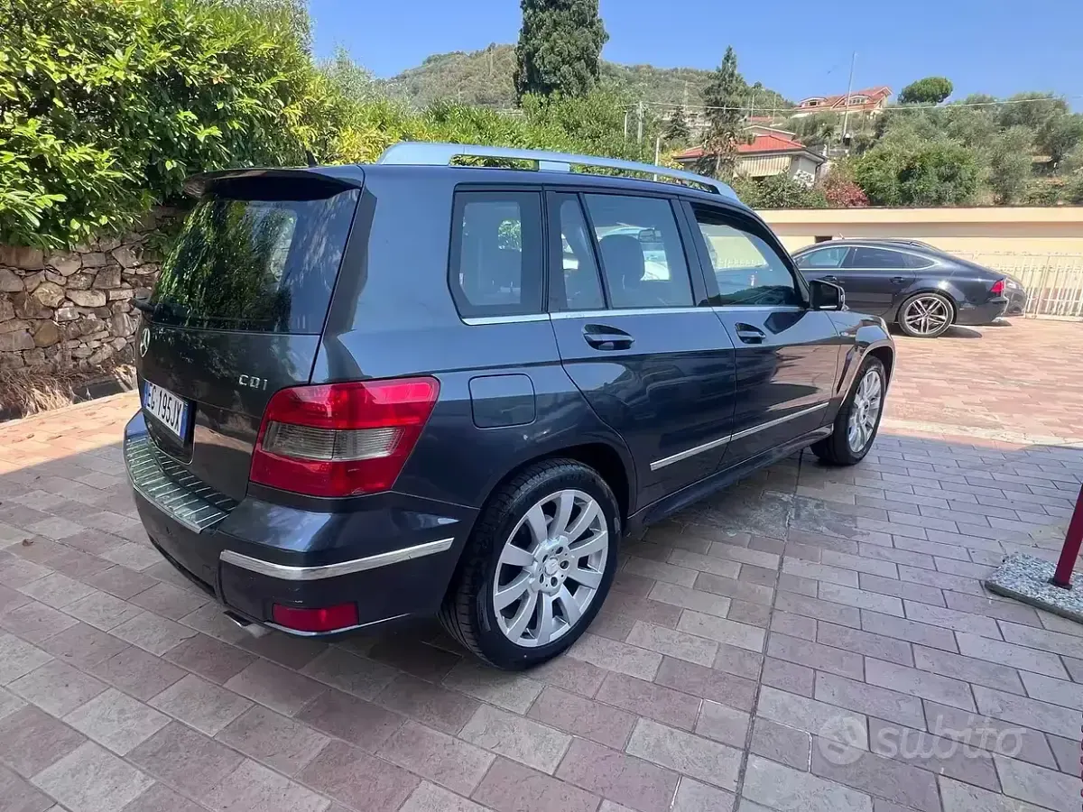 Usata Mercedes GLK200 Premium 143 CV (105 kW) 2011 Grigio SUV