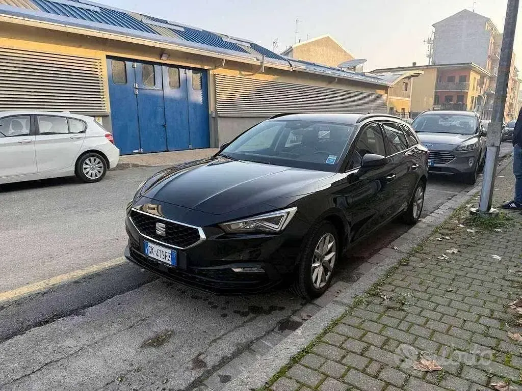 Usata Seat Leon 150 CV (110 kW) 2022 Nero Station wagon