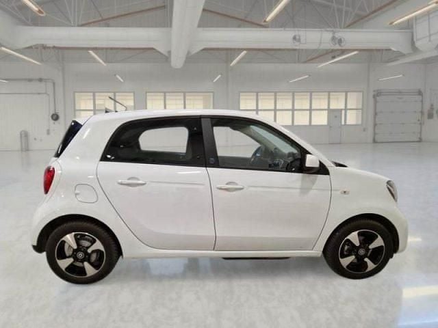Usata Smart ForFour Electric Drive Passion 40 kW (55 CV) 2021 Bianco Berlina