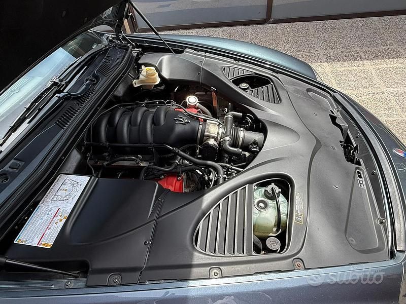 Usata Maserati Quattroporte 400 CV (294 kW) 2005 Grigio Berlina