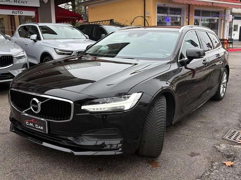 Usata Volvo V90 Momentum 150 CV (110 kW) 2020 Nero Station wagon