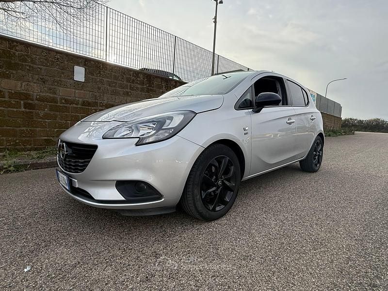 Usata Opel Corsa 90 CV (66 kW) 2019 Argento Utilitaria