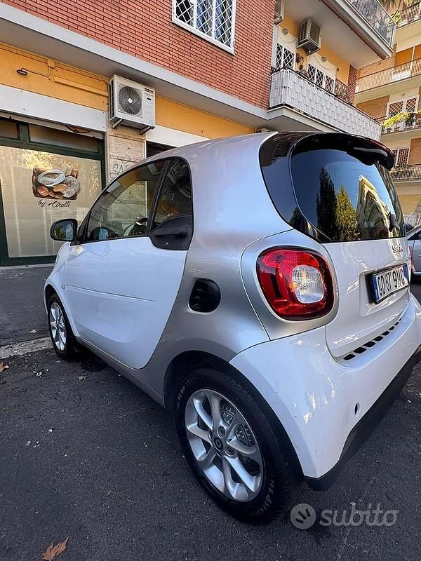 Usata Smart ForTwo Coupé 71 CV (52 kW) 2018 Utilitaria