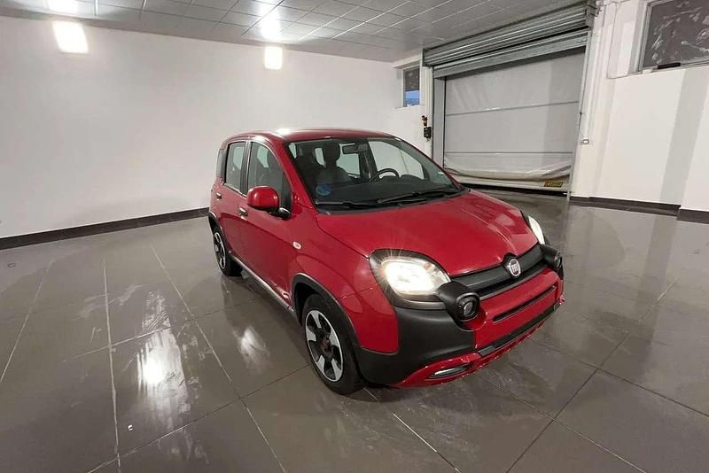 Usata Fiat Panda Cross Cross 69 CV (50 kW) 2023 Rosso Utilitaria