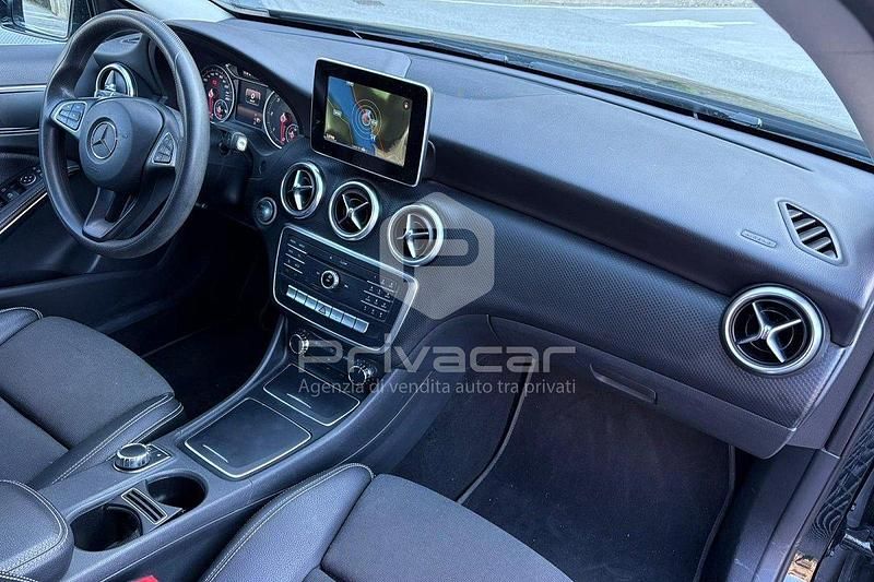 Usata Mercedes A160 90 CV (66 kW) 2017 Nero Utilitaria