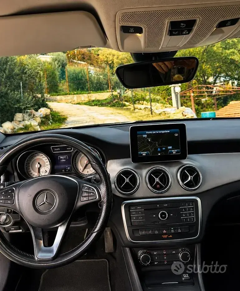Usata Mercedes CLA220 177 CV (130 kW) 2015 Bianco Coupé