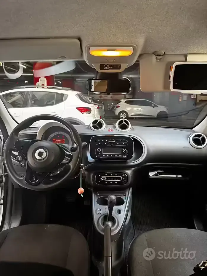Usata Smart ForFour 71 CV (52 kW) 2018 Bianco Utilitaria