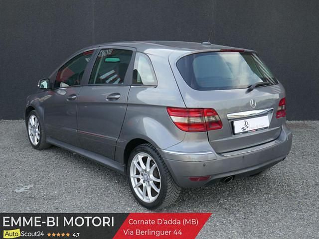 Usata Mercedes B180 Executive 109 CV (80 kW) 2010 Grigio scuro Monovolume
