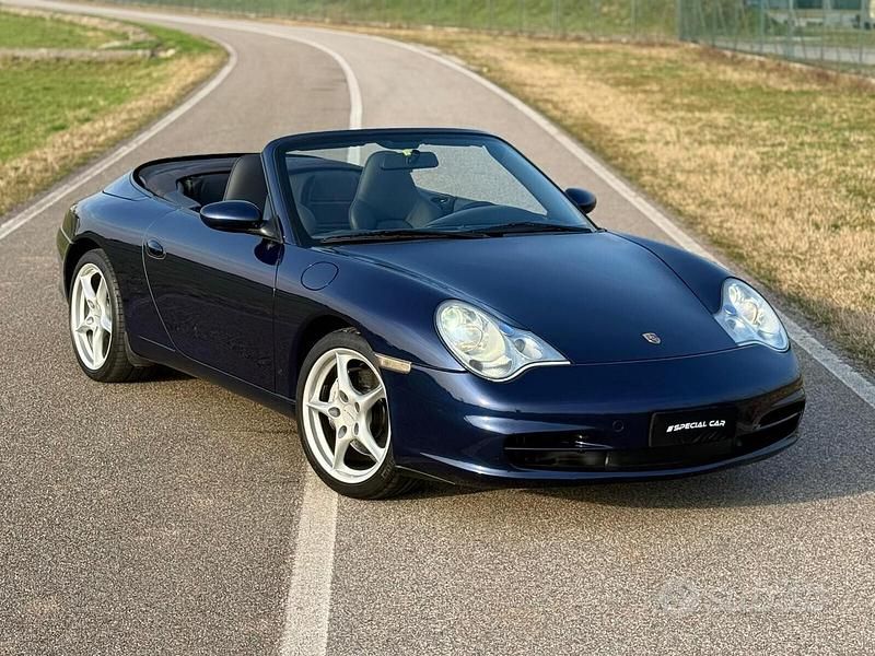 Usata Porsche 911 Carrera 4 Cabriolet 320 CV (235 kW) 2002 Blu Cabrio