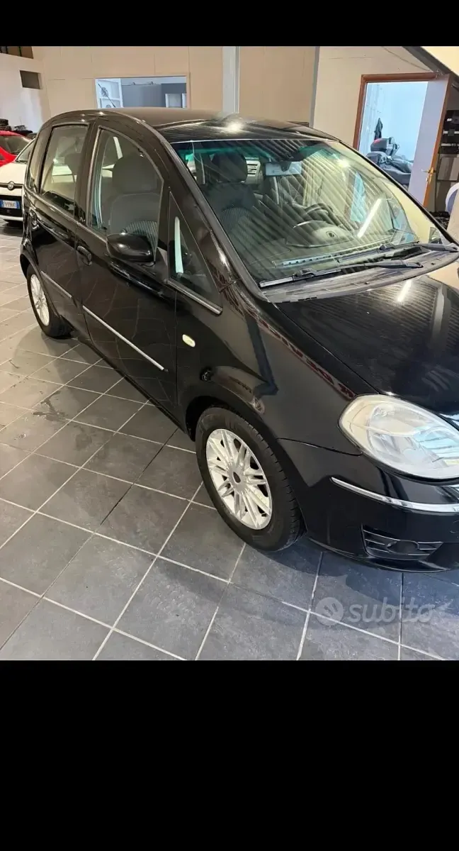 Usata Lancia Musa 89 CV (65 kW) 2009 Nero Monovolume